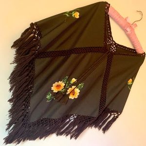 🌼 One of a Kind Vintage Poncho 🌼